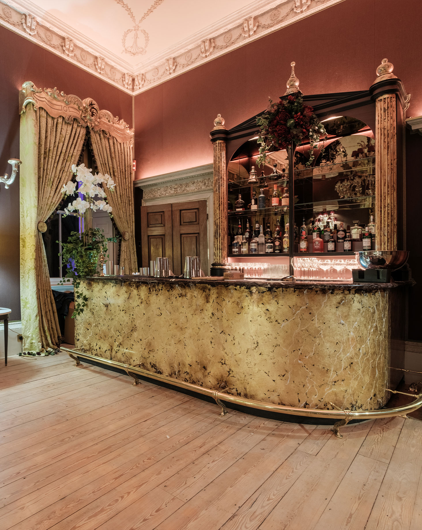 The bar in the Prince of Wales Library Bar at Hotham Hall